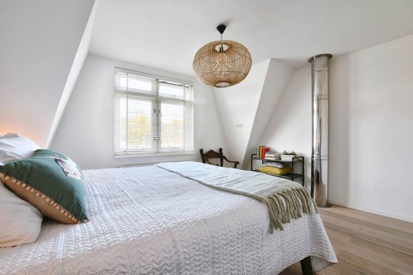 Illuminez votre chambre avec le lustre idéal et stylé